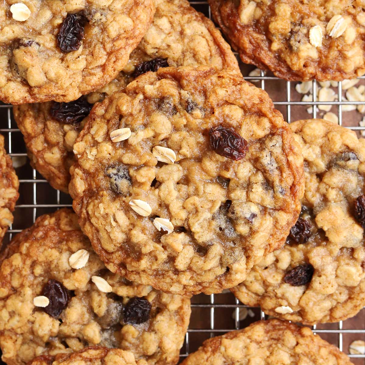 The Science of Chewy Oatmeal Raisin Cookies: Why Oats Keep Them Fresh